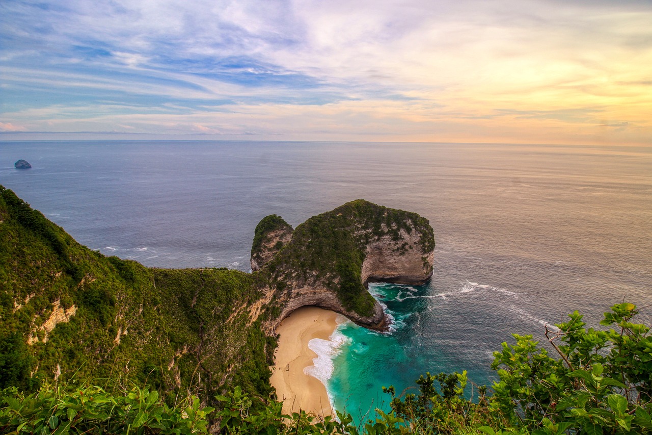 Nusa Penida: day trip or overnight, and what is actually worth it
